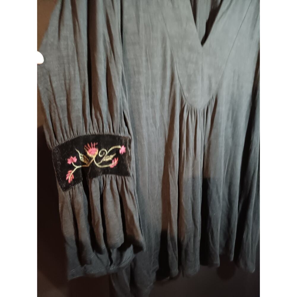 Cupio Woman’s Boho Velvet Floral Embroidered Top Blouse Size 3x Flare Sleeve - Picture 2 of 5